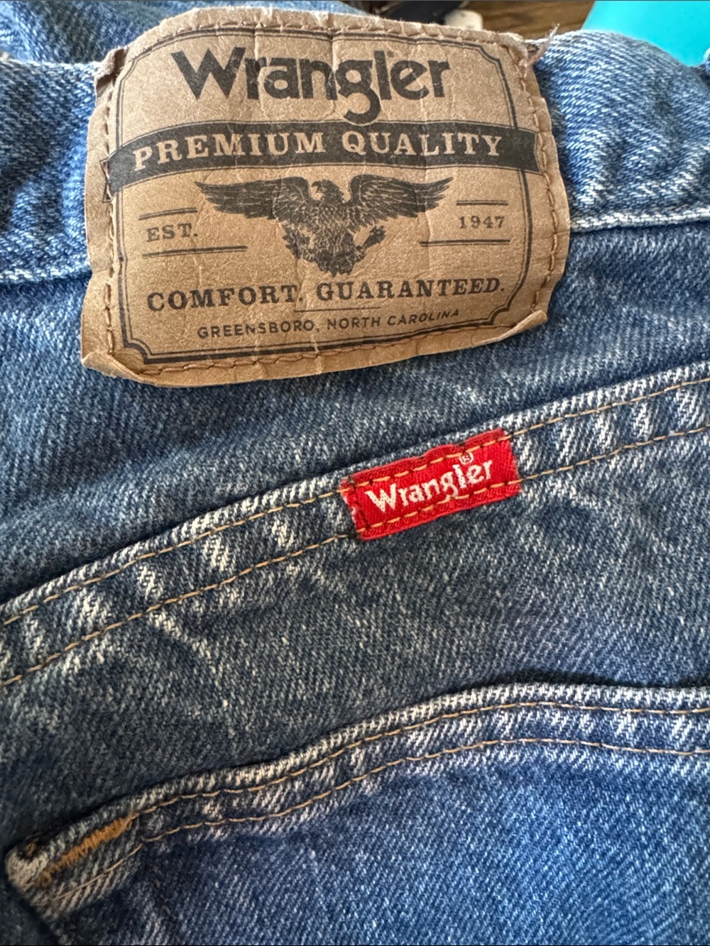 Wrangler Straight Jeans in Blue with Red Logo Tab